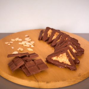 Mini Triángulos de Almendra - 8 unidades